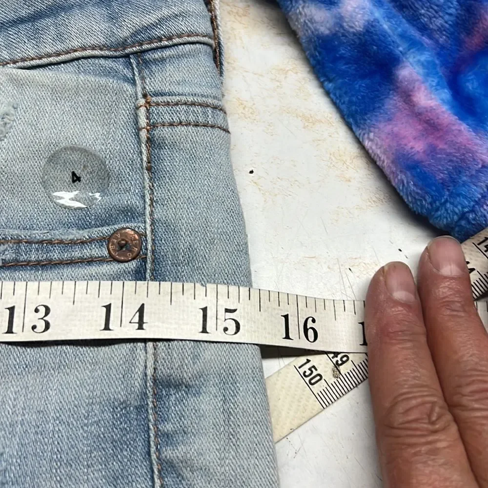 🔥 5/20🔥 Aero Low rise midi distressed denim  shorts Sz 4